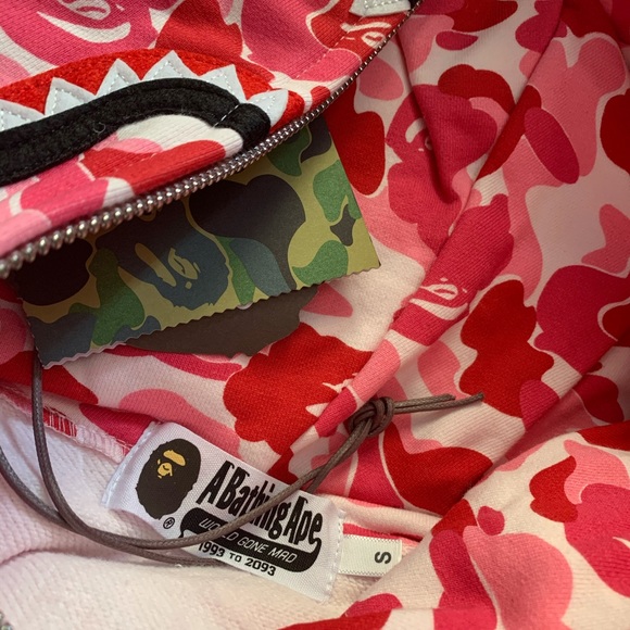 Bape Pink ABC Camo Shark Hoodie Zip-Up - Picture 3 of 8